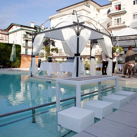 Ute Hotel Lido di Jesolo Bagian luar foto